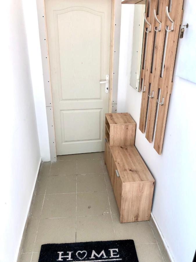 Apartment Tesla Pančevo Esterno foto