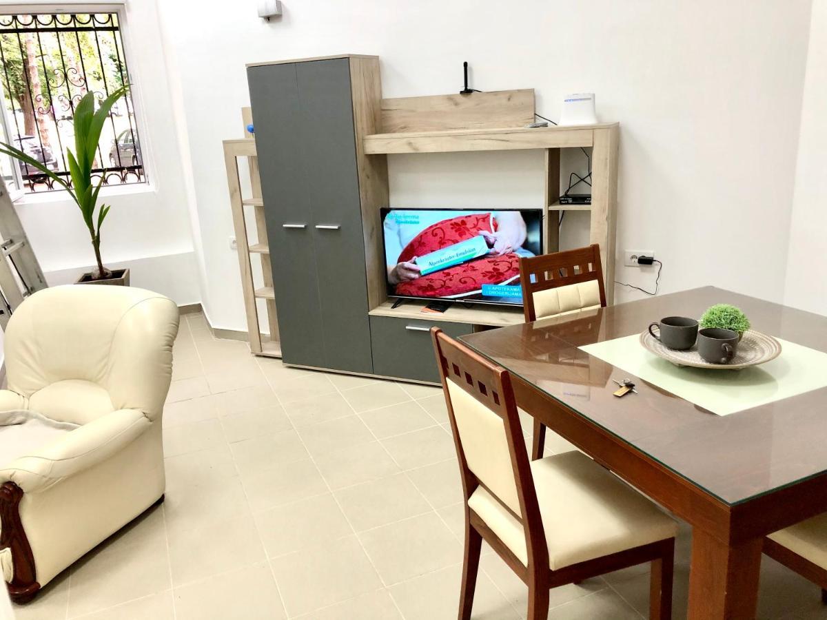 Apartment Tesla Pančevo Esterno foto