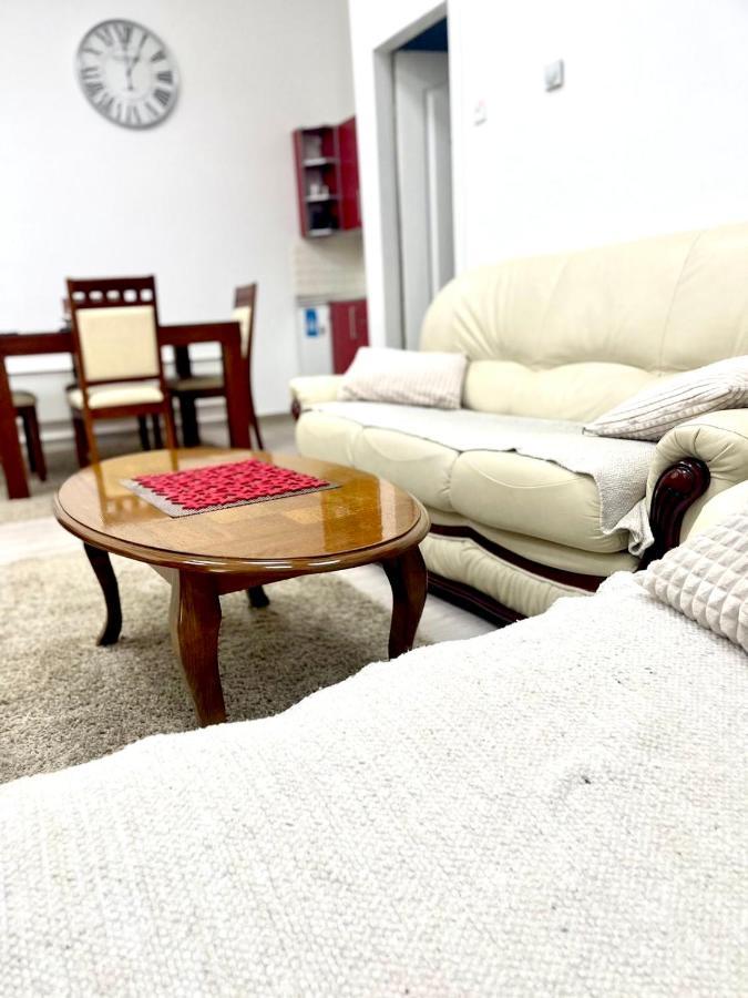Apartment Tesla Pančevo Esterno foto